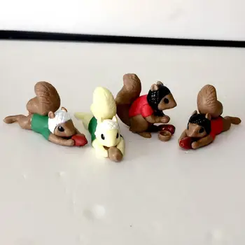 4pcs Bonitinho Mini Esquilo Casa de bonecas em Miniatura de Trabalho em Miniatura Garoto de apoio ao Ensino Figurine