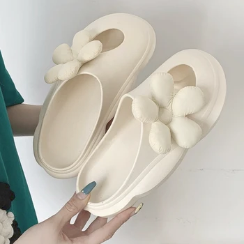 Chinelos Mulheres Sandálias Novas Mulheres 2022 Plana Sapatos para Mulheres Floral Branco Casa Chinelos de quarto Elegante e Confortável das Mulheres negras Sandálias
