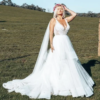 Vestido De Casamento A-Linha V-Garganta Profunda Apliques De Renda Em Camadas Sem Encosto Tule Andar De Comprimento Sweep Trem Vestido De Noiva Feito De Novo 2021